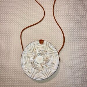 Seashell Snap Close Crossbody Purse